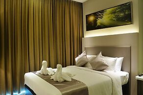 Greens Hotel & Suites