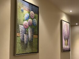 Greens Hotel & Suites