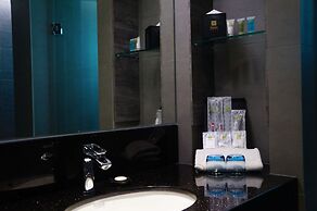 Greens Hotel & Suites