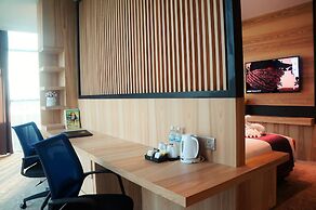 Greens Hotel & Suites