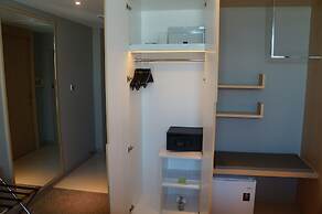 Greens Hotel & Suites