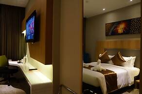 Greens Hotel & Suites