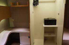 Greens Hotel & Suites