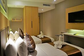 Greens Hotel & Suites