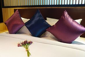 Greens Hotel & Suites