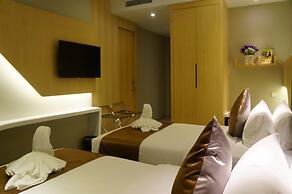 Greens Hotel & Suites