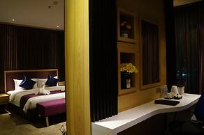 Greens Hotel & Suites