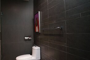 Greens Hotel & Suites