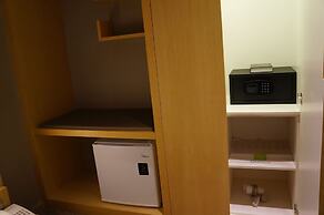 Greens Hotel & Suites