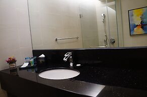 Greens Hotel & Suites