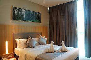 Greens Hotel & Suites