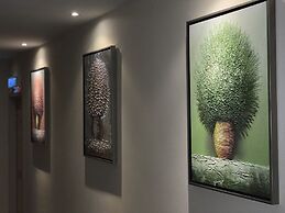 Greens Hotel & Suites