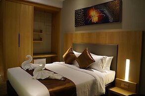 Greens Hotel & Suites