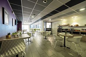 Nemea Appart Hotel Quai Victor Tours Centre