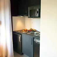 Nemea Appart Hotel Quai Victor Tours Centre