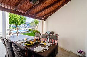 Apartments Villa Peragro