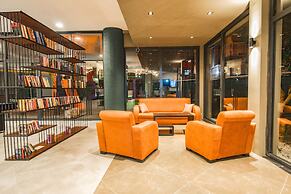 Kleopatra Tower Suite Hotel