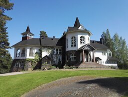 Albert's Manor