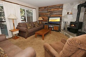 1510 Wildwood, 6 2 Bedroom Condo by RedAwning