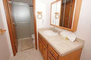 1510 Wildwood, 6 2 Bedroom Condo by RedAwning