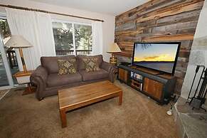 1510 Wildwood, 6 2 Bedroom Condo by RedAwning