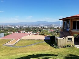 Hotel Monte Campana Escazu