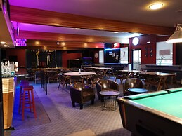 Manitou Motor Inn