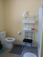 The Pinewood - Adult Getaway by the Lake