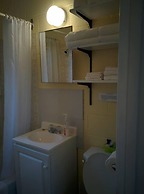 The Pinewood - Adult Getaway by the Lake