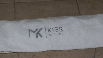 Motel Kiss