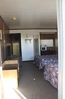 Raval Paradise Motel & RV Park