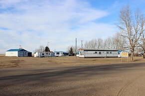 Raval Paradise Motel & RV Park
