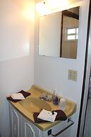 Raval Paradise Motel & RV Park