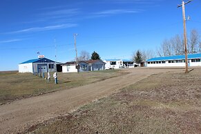 Raval Paradise Motel & RV Park