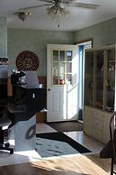 Raval Paradise Motel & RV Park