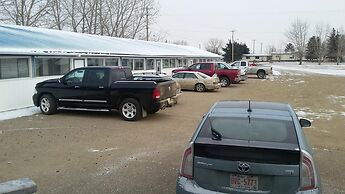 Raval Paradise Motel & RV Park