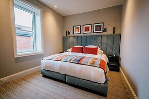 Eleven Revelstoke Lodge