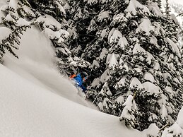 Eleven Revelstoke Lodge