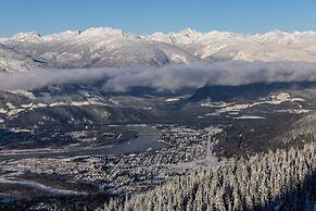 Eleven Revelstoke Lodge