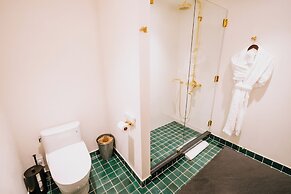 Eleven Revelstoke Lodge