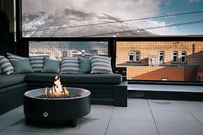 Eleven Revelstoke Lodge