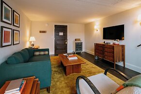 Eleven Revelstoke Lodge