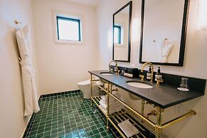 Eleven Revelstoke Lodge