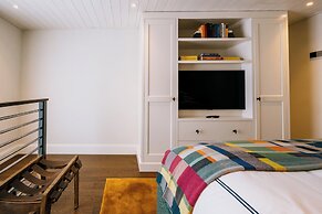 Eleven Revelstoke Lodge