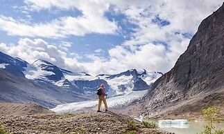 Eleven Revelstoke Lodge