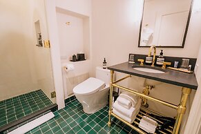 Eleven Revelstoke Lodge