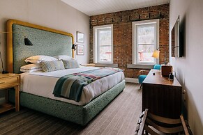 Eleven Revelstoke Lodge