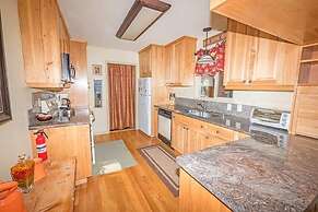 3614 Saddle Road 3 Bedroom Cabin by RedAwning