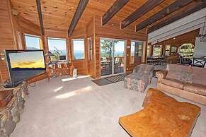 4192 Saddle Road 5 Bedroom Home by RedAwning