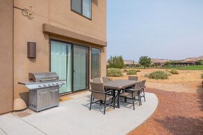 Snow Canyon Sunrise by RedAwning